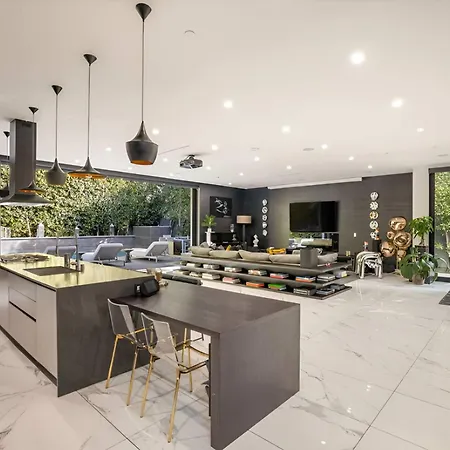 New Modern Oasis Off Melrose - Rooftop - Pool